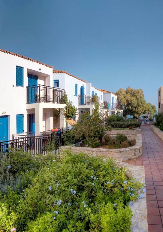 Margarita Beach Hotel Agia Marina  ภายนอก รูปภาพ